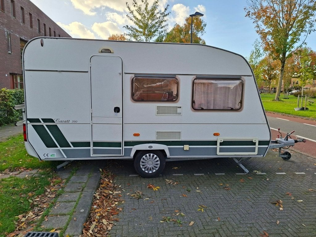 Chateau Caratt 390 gezinscaravan met stapelbed en voortent, Chateau, Kluisje, Kleine zit, 750 - 1000 kg