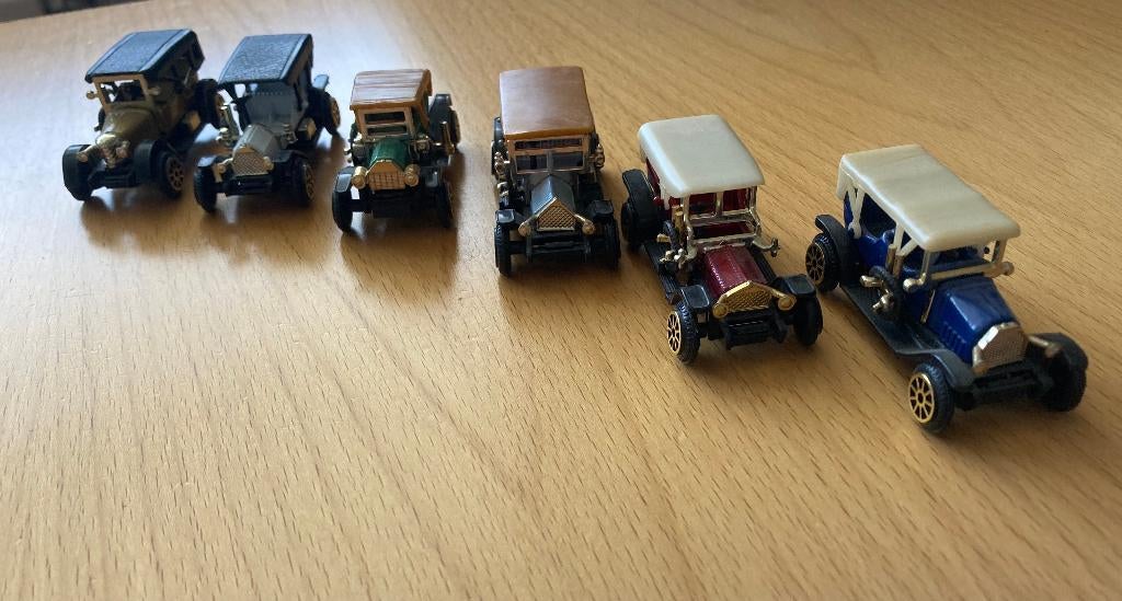 Readers Digest mini vintage Classic auto's - schaal 1.87, Hobby en Vrije tijd, Modelauto's | 1:87, Ophalen of Verzenden, Zo goed als nieuw