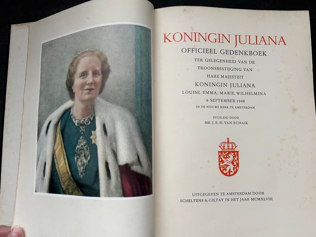 Koningin Juliana Officieel Gedenkboek 1948 - Vintage Boek, Antiek en Kunst, Ophalen of Verzenden