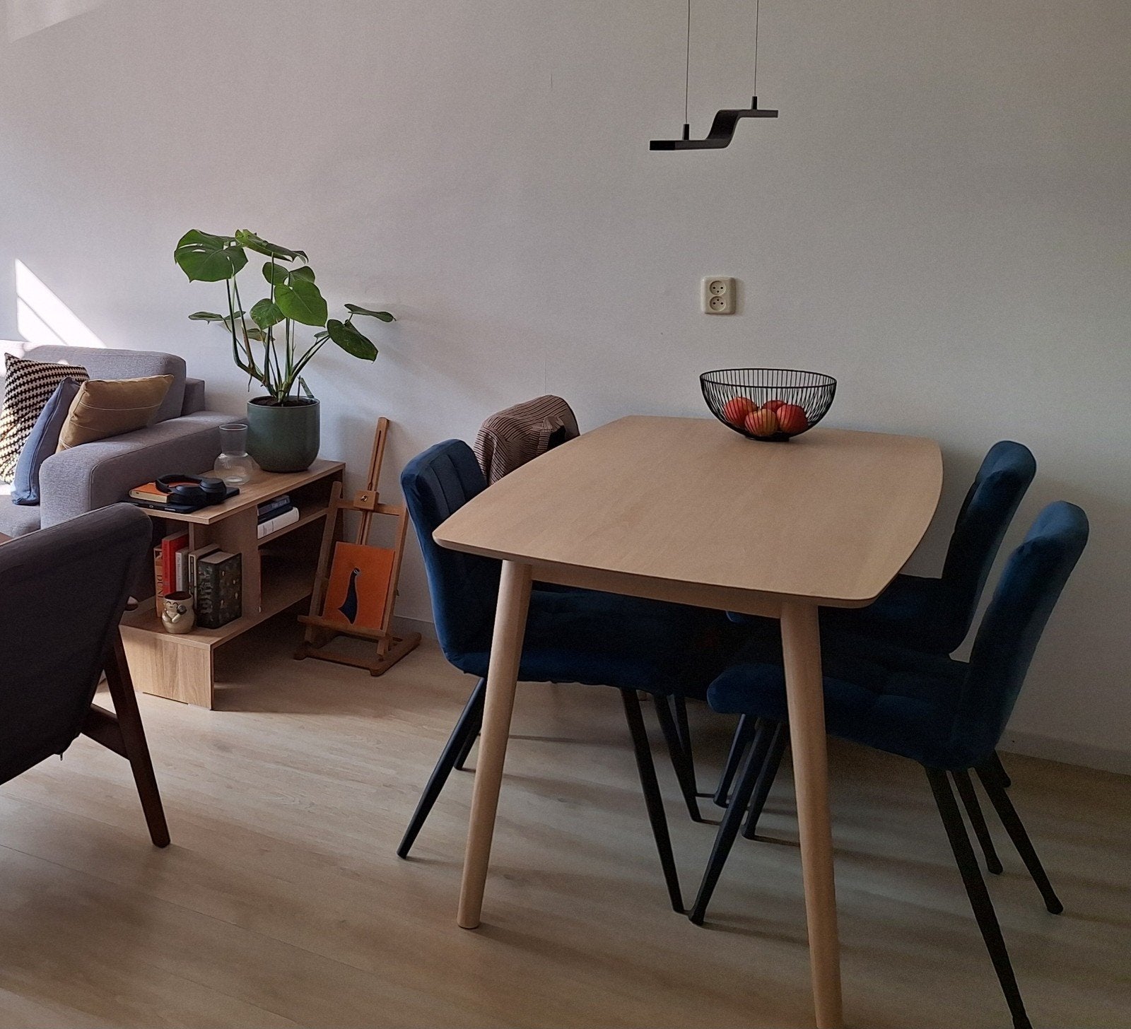Leuke eettafel van eikenhout [Fonq] - zo goed als nieuw, Huis en Inrichting, Tafels | Eettafels, Ophalen, 100 tot 150 cm, Eikenhout