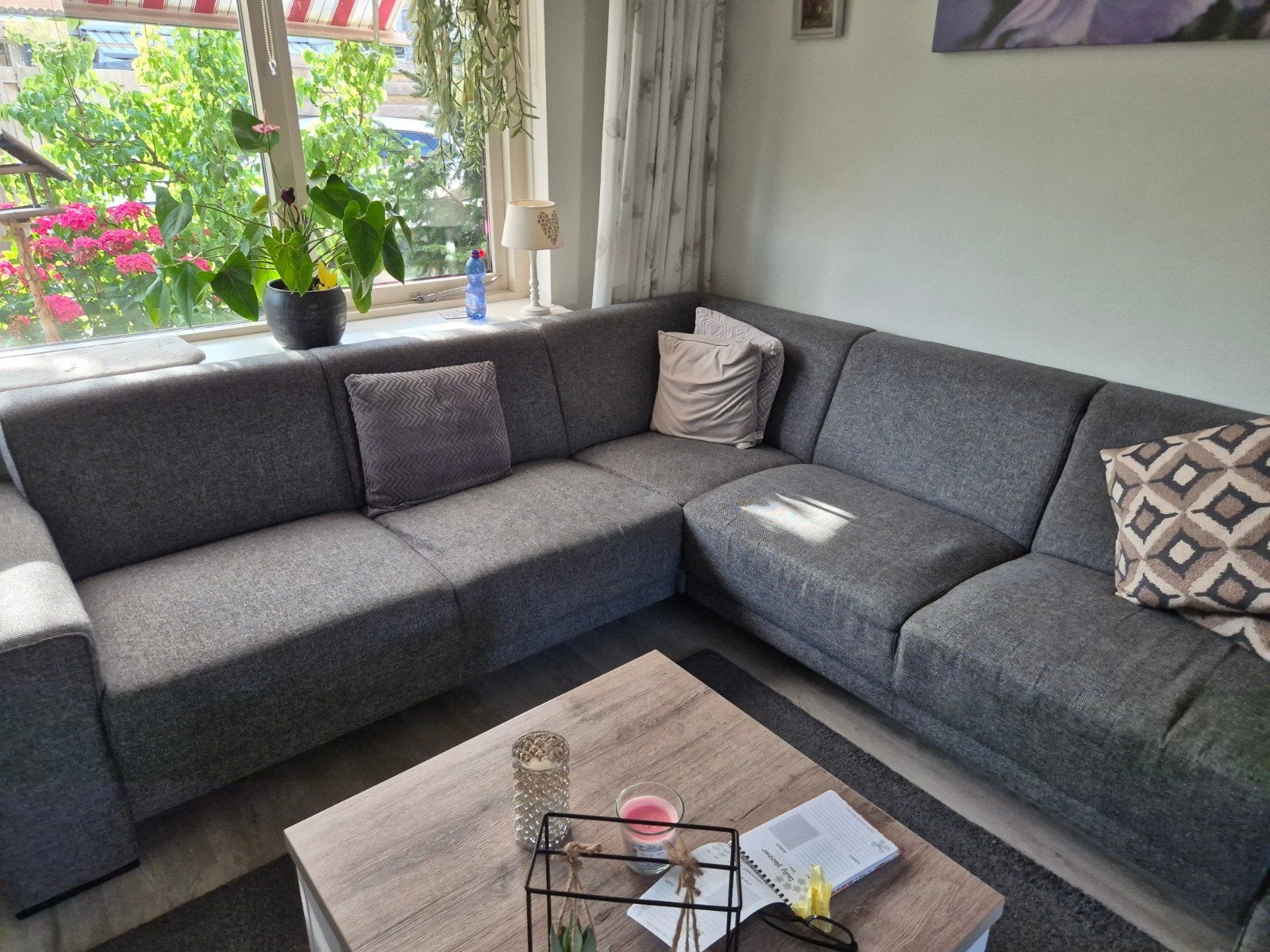 Grijze stoffen hoekbank, Ophalen, Gebruikt, Modern en comfortabel, Hoekbank
