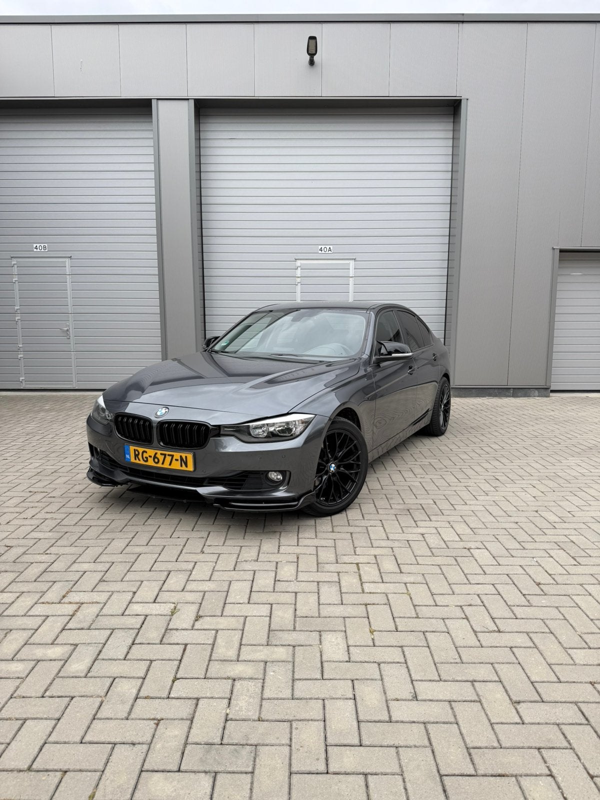 BMW 3-Serie 2.0 320I 2014 Grijs, Auto's, Zwart, 4 cilinders, Metallic lak, Handgeschakeld