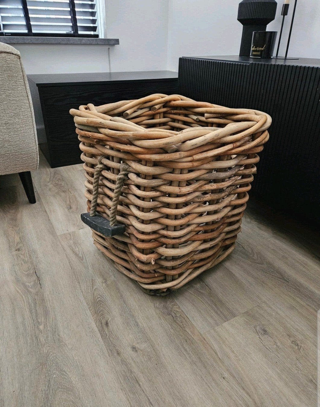 Grote rieten opbergmand met handvatten, Ophalen, Minder dan 50 cm, Minder dan 50 cm, Zo goed als nieuw