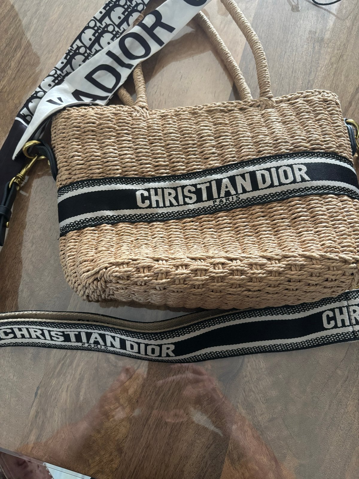 Christian Dior rieten tas met schouderband, Ophalen of Verzenden, Zo goed als nieuw, Beige, Handtas