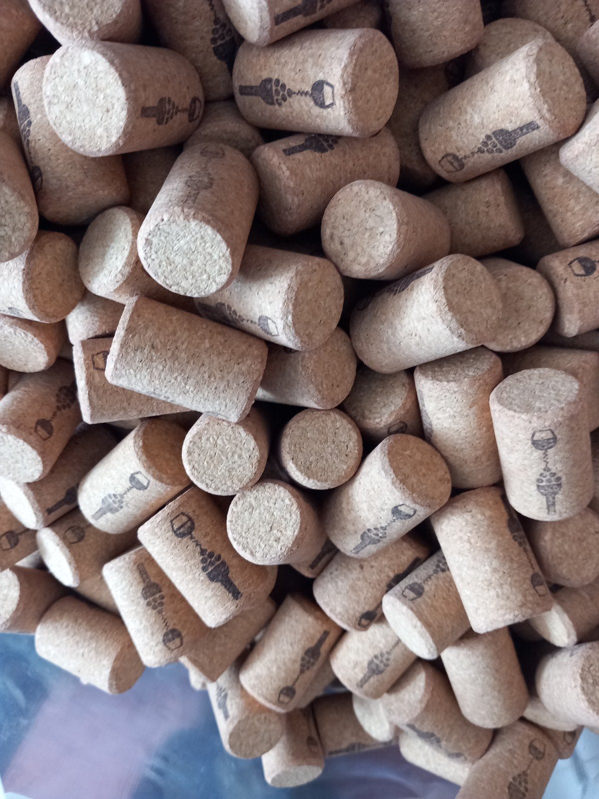 900 stuks VINOFERM Microgegranuleerde Wijnkurken 38mm, Ophalen of Verzenden, Nieuw