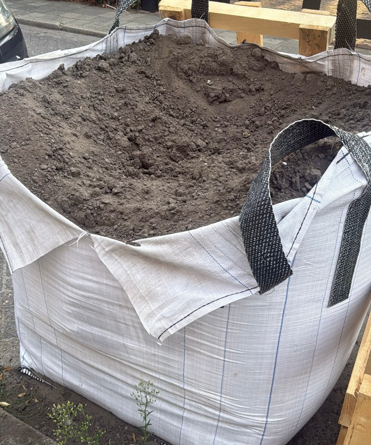 GRATIS af te halen: Big bag zwarte grond zand, Ophalen, Overige typen