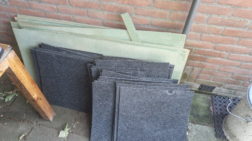 Vloerbedekking, Ophalen, Gebruikt, Grijs, Minder dan 10 m²