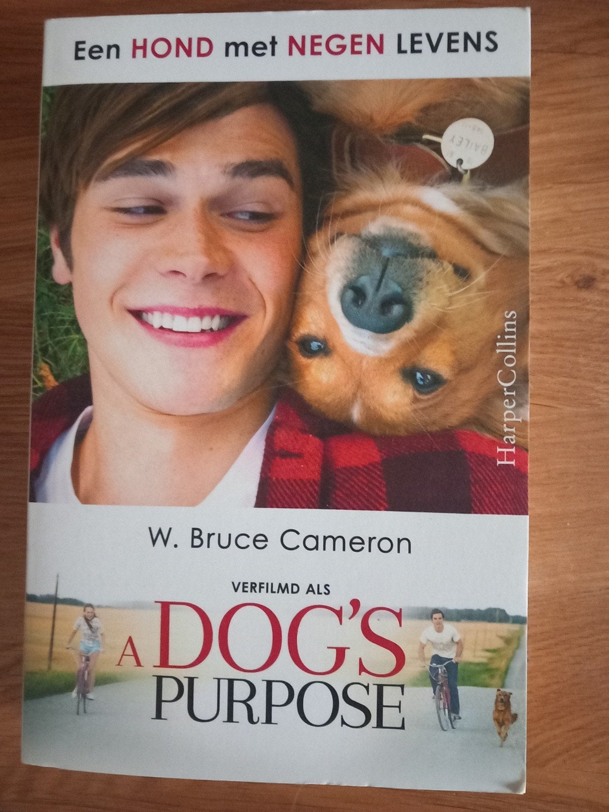 W. Bruce Cameron - Een hond met negen levens, Ophalen of Verzenden, Zo goed als nieuw, W. Bruce Cameron