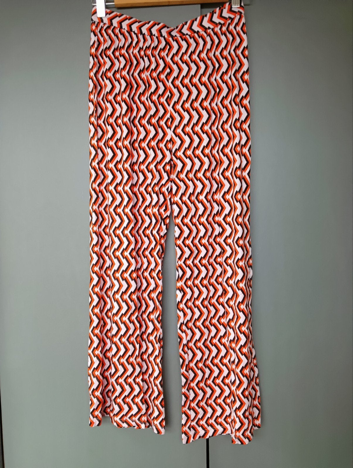 Wijde soepele broek mt S, oranje/zwart/heel lichtroze, Meerkleurig, Ophalen of Verzenden, Zo goed als nieuw, Driekwart
