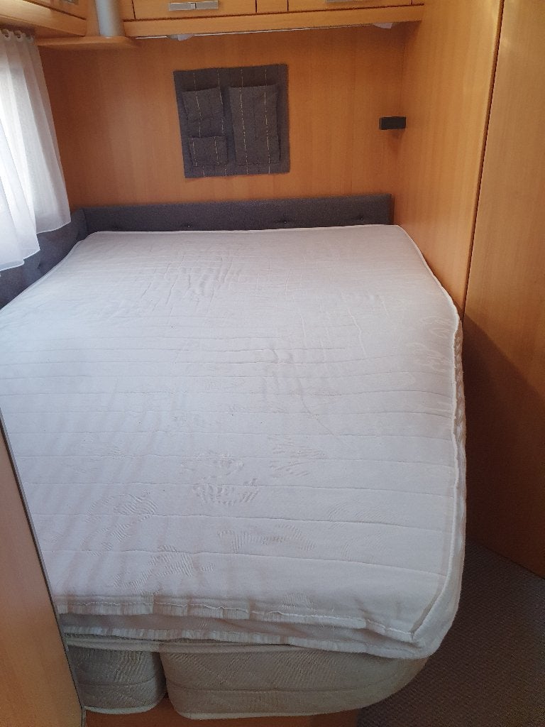 Topper voor Frans bed caravan/camper, Ophalen, Gebruikt
