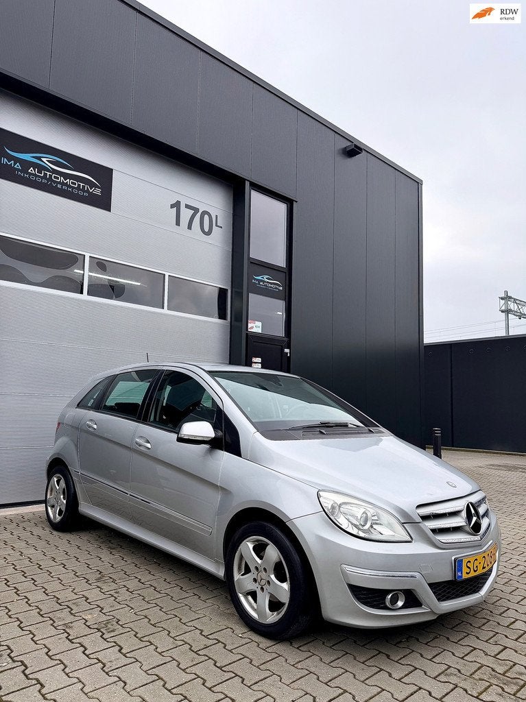 Mercedes-Benz B-klasse 170 Stoelverwarming|Trekhaak|Airco|Ni, Voorwielaandrijving, Gebruikt, Zwart, 4 cilinders