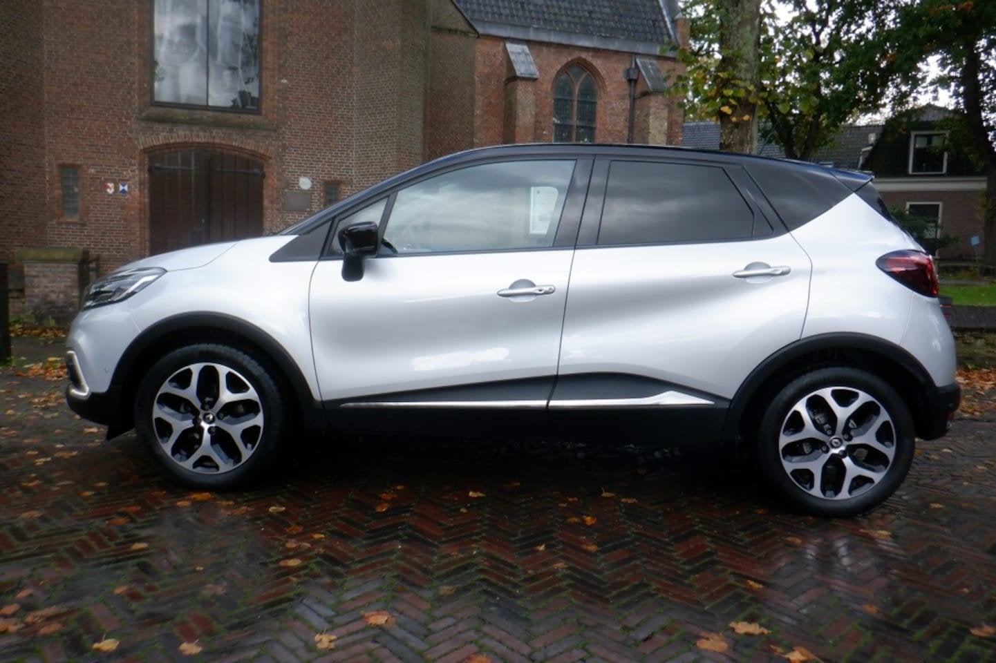 Renault Captur TCe 90pk S&S INTENS-LEER-PDC-NAVI-BOVAG, Voorwielaandrijving, 898 cc, Gebruikt, Euro 6