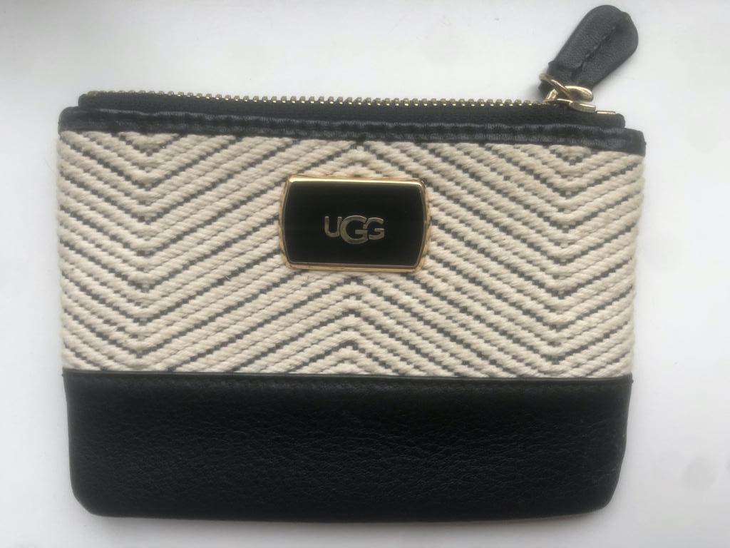 UGGS NIEUW etui 15x11 voor van alles, Ophalen of Verzenden, Nieuw, Beige, Heer of Dame