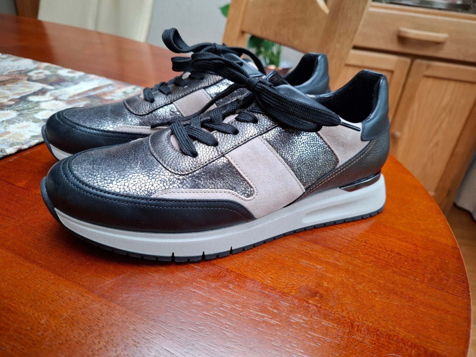 Gabor Dames Sneakers nog nieuw  Brons meerkleurig, Kleding | Dames, Gabor, Nieuw, Ophalen of Verzenden, Sneakers of Gympen