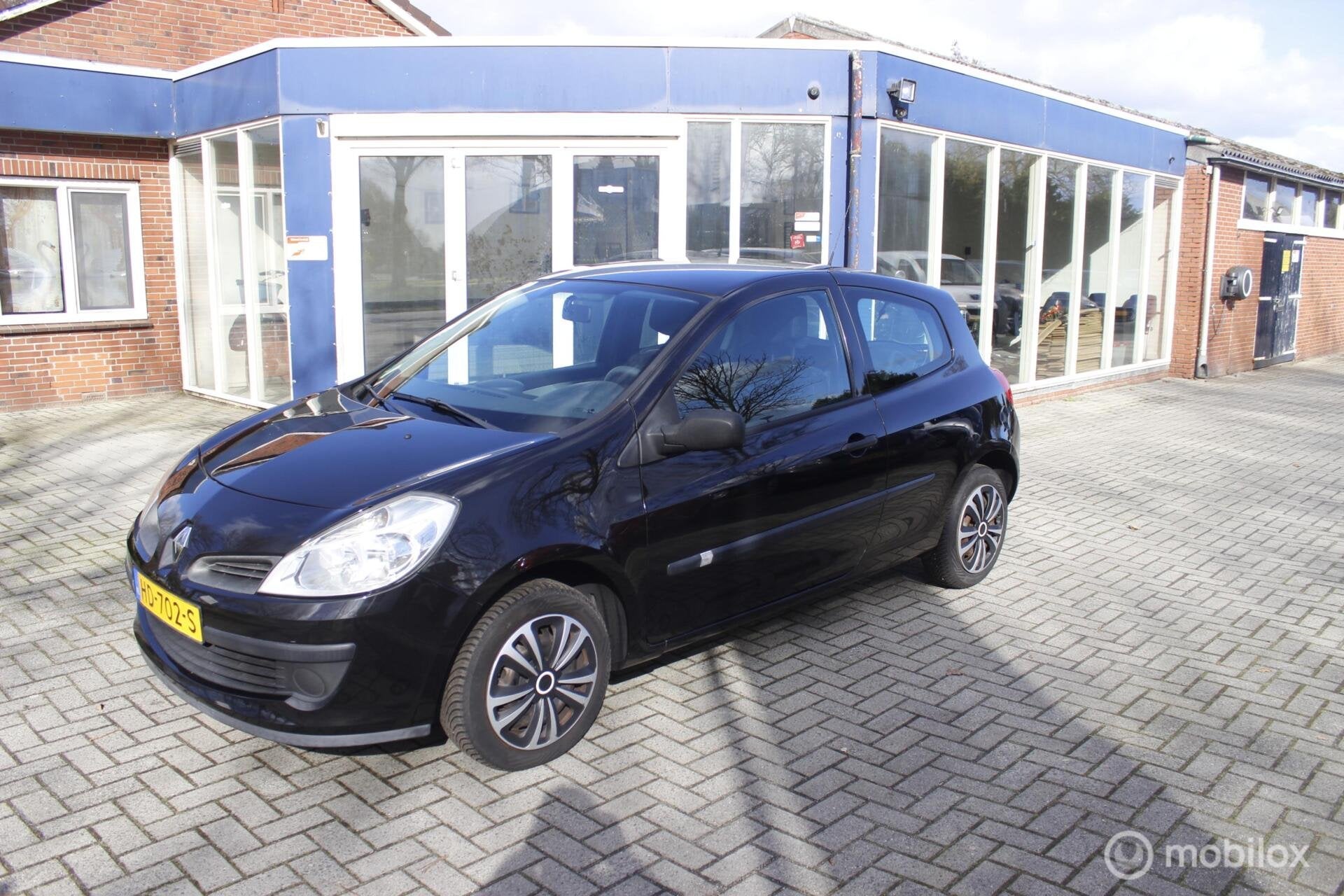 Renault Clio 1.2-16V Authentique, Voorwielaandrijving, 535 kg, Gebruikt, 4 cilinders
