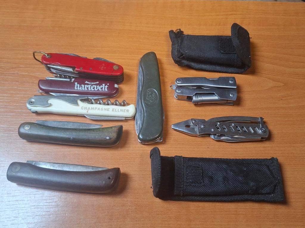7 x zakmessen en 3 x multi tool, Caravans en Kamperen, Ophalen of Verzenden