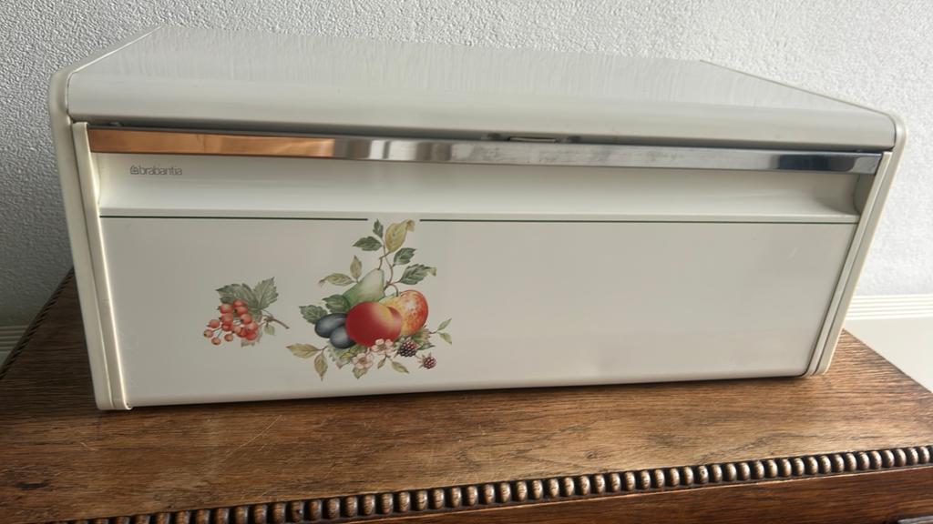 Vintage Brabantia broodtrommel, wit/fruit dessin, Gebruikt, Ophalen of Verzenden, Metaal, Brabantia