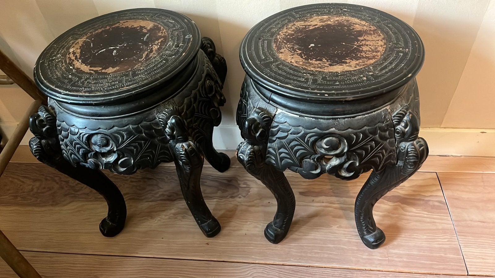 Set van 2 Antieke Indonesische Bijzettafels / Plantentafels, Ophalen