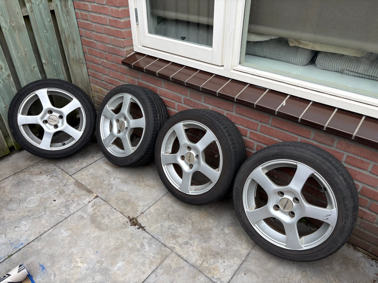 15 inch Dotz lichtmetalen velgen met banden + wielbouten, Auto-onderdelen, Ophalen, 15 inch, 175 mm, Banden en Velgen