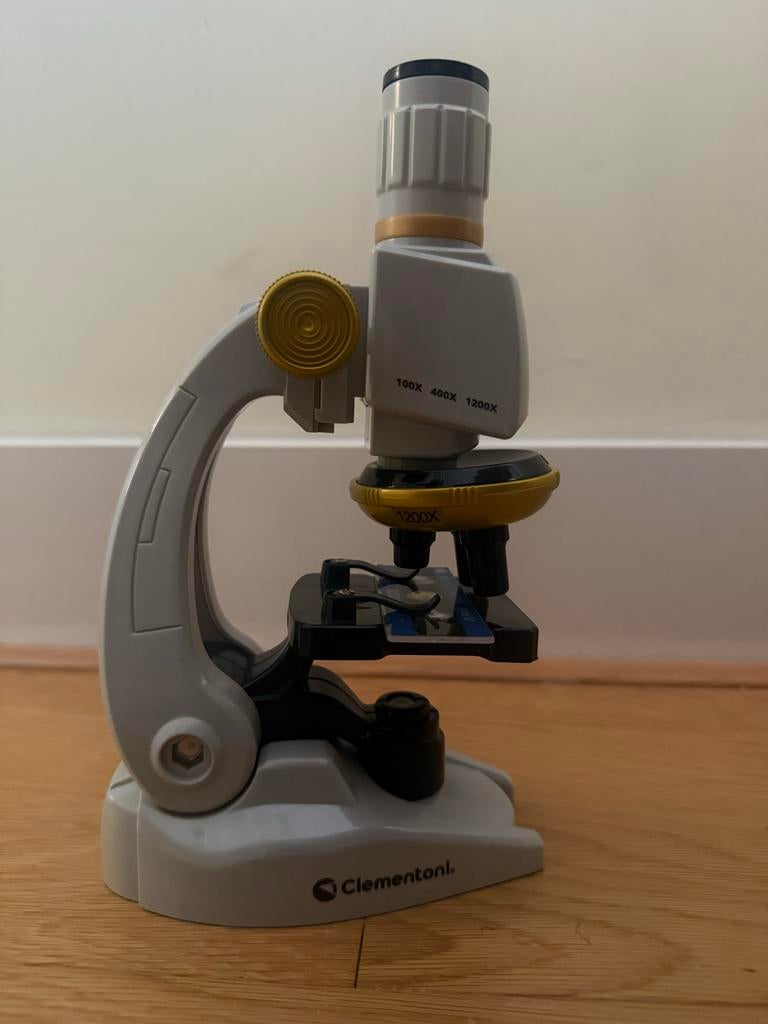 Clementoni Science & Play Smart Microscoop 1200x, Ophalen of Verzenden, Zo goed als nieuw, 1000x of meer, Biologische microscoop