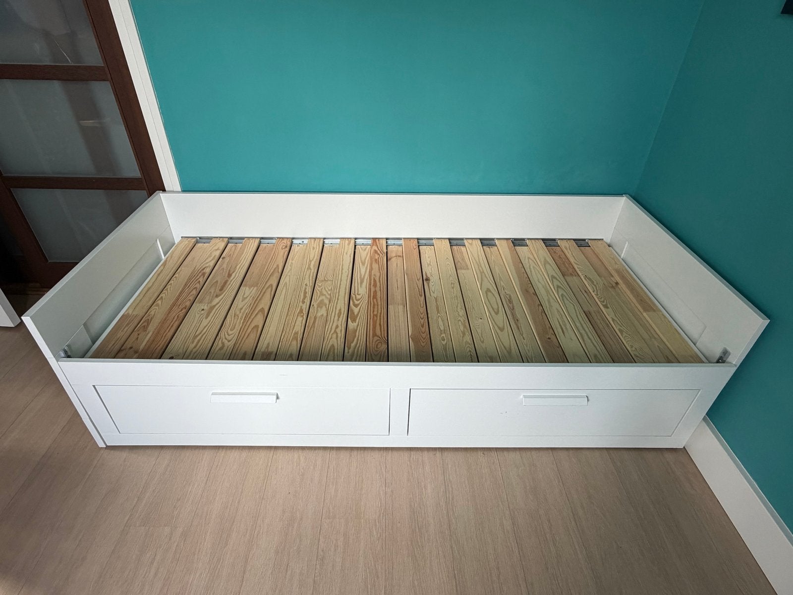 Uitschuifbaar bed met opberglades IKEA, Huis en Inrichting, Slaapkamer | Bedden, Ophalen, Wit, Tweepersoons, 80 cm