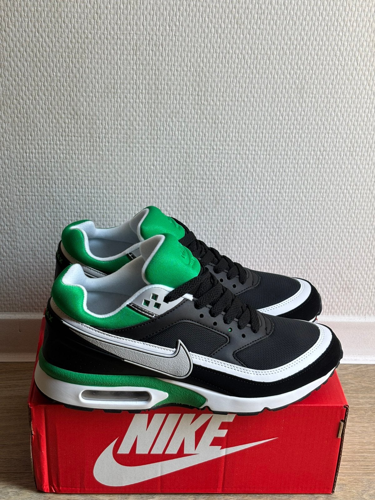 Nike Air Max Classic Zwart/Grijs Maat 46, Kleding | Heren, Schoenen, Zwart, Nike, Nieuw, Ophalen of Verzenden