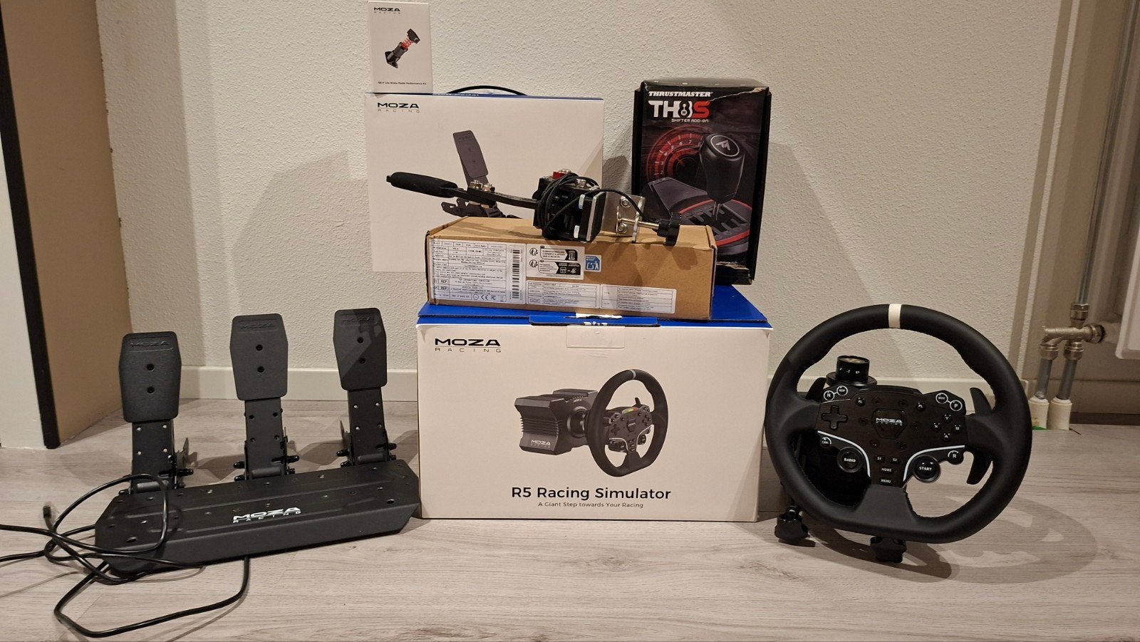 Moza Racing R5 Bundel + shifter & handrem, Spelcomputers en Games, Spelcomputers | Overige, Ophalen, Overige merken, Zo goed als nieuw