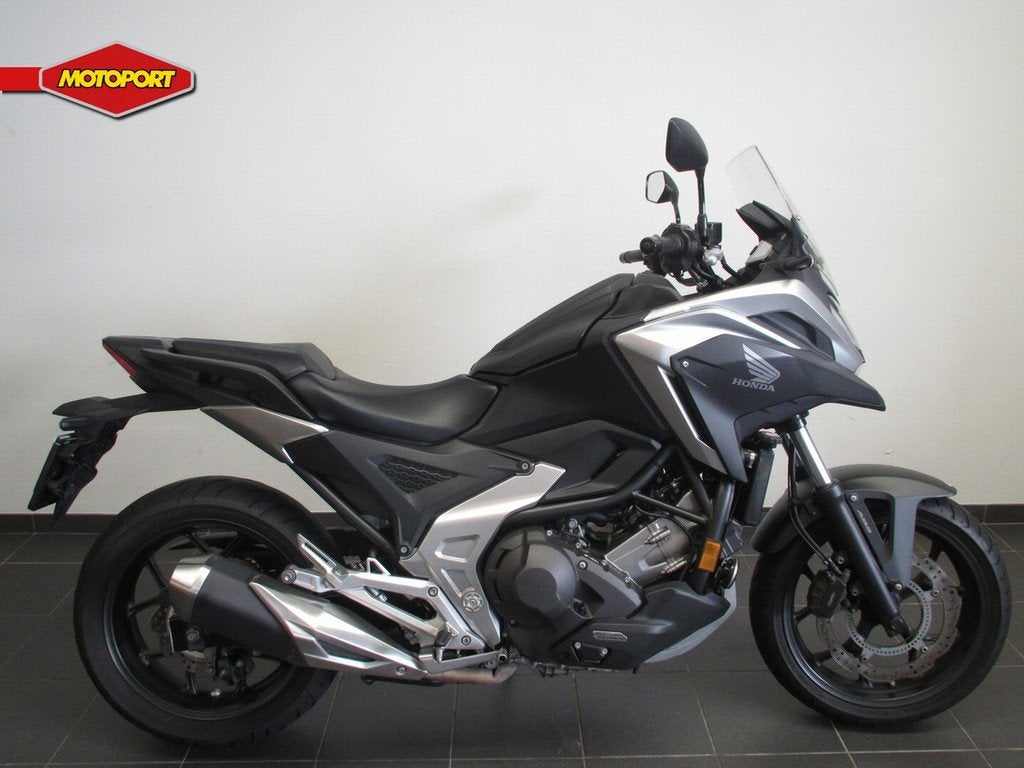 Honda NC 750 X DCT (bj 2021), Doornveld 180-184
B-1731  ZELLIK, BE, Honda Motor Europe Ltd, Belgian Branche, Bedrijf, Toermotor
