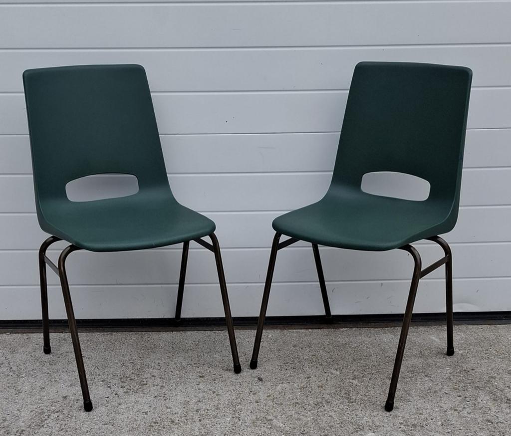 34 x kunststof kuipstoelen groen kantine horeca stoelen cafe, Ophalen of Verzenden, Zo goed als nieuw, Kunststof, Vijf, Zes of meer stoelen