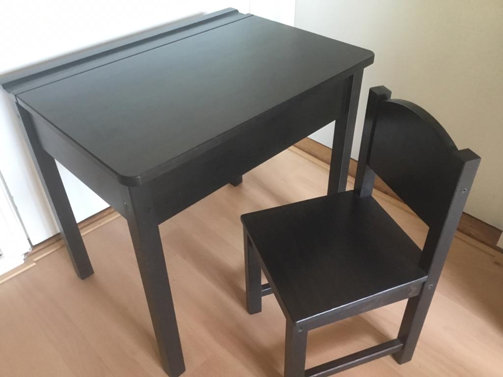 Kinderbureau met stoeltje kleur donkerbruin, Ophalen, Zo goed als nieuw, Tafel(s) en Stoel(en)