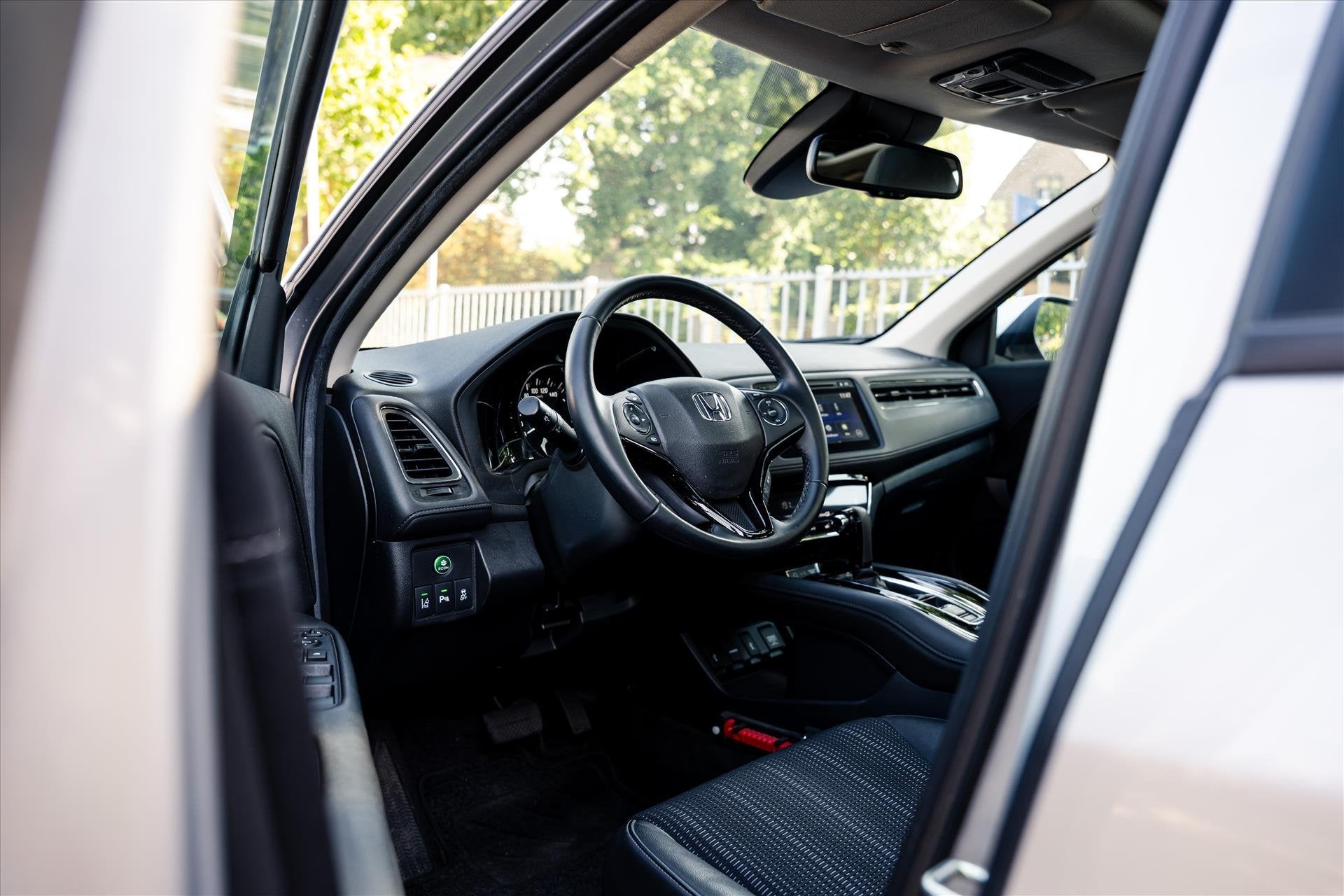 Honda HR-V 1.5 Executive Automaat | 1e eigenaar | NL auto |, Auto's, Dealer onderhouden, Leder en Stof, Origineel Nederlands, Bedrijf