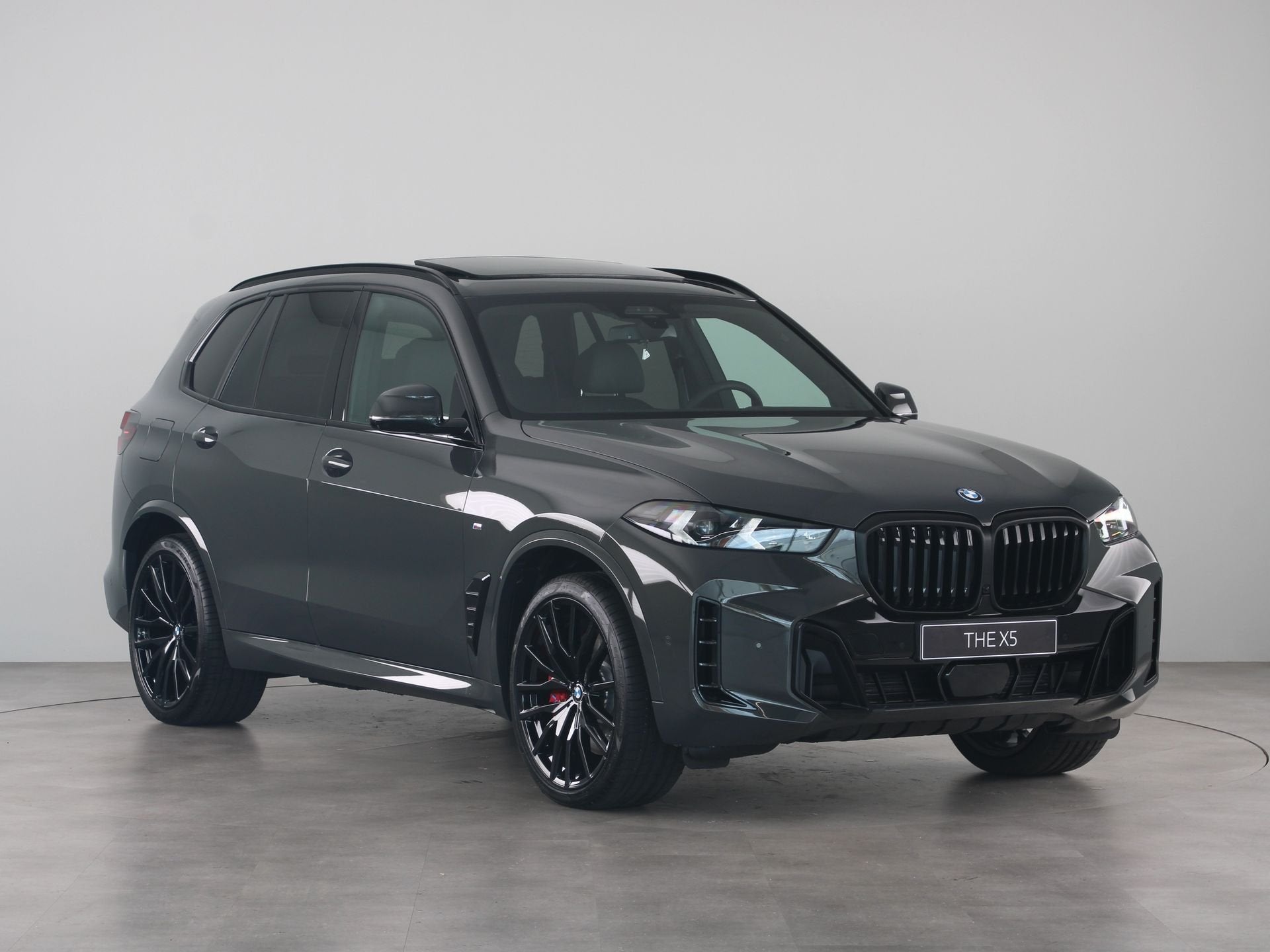 BMW X5 xDrive50e (bj 2026, automaat), Auto's, 2395 kg, Met garantie (alle), Overige brandstoffen, Bedrijf