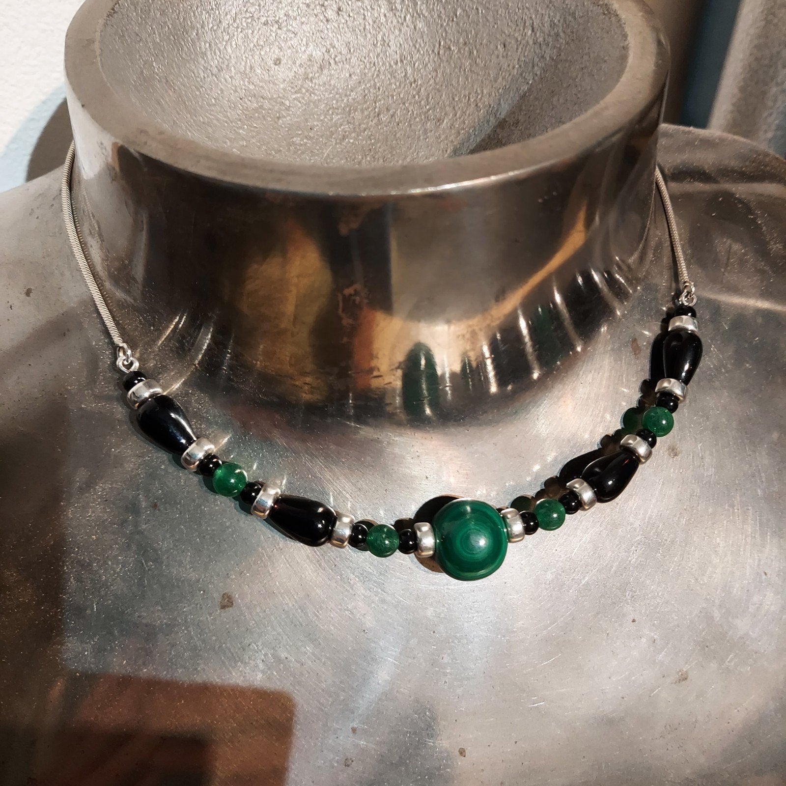 Mooie nieuwe zilveren ketting, Malachiet, Onyx, groene Agaat, Sieraden, Tassen en Uiterlijk, Kettingen, Nieuw, Ophalen of Verzenden