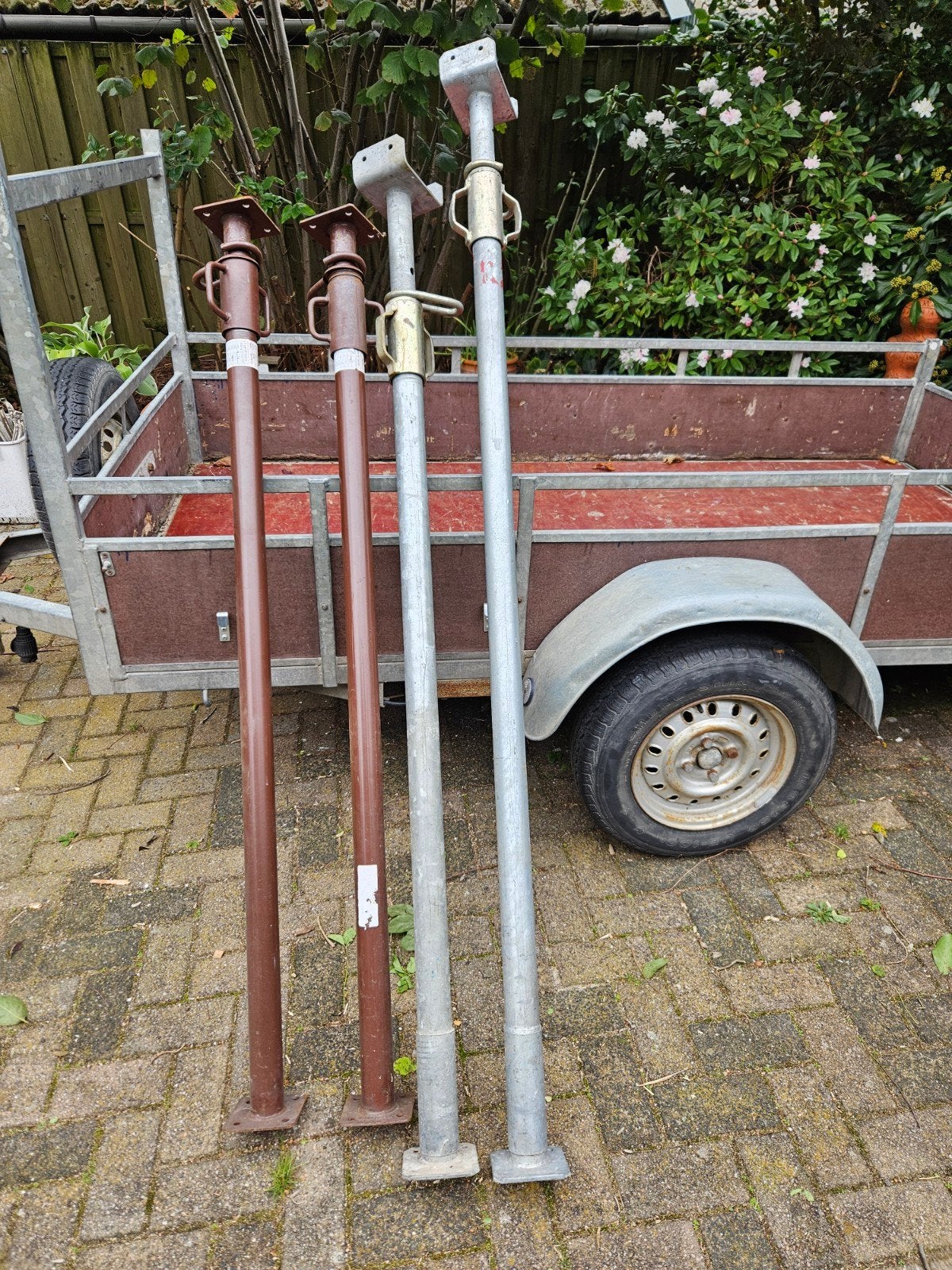 Steigerpalen / Stempels (4 stuks), Doe-het-zelf en Verbouw, Ophalen, Gebruikt, Overige typen, 2 tot 5 meter
