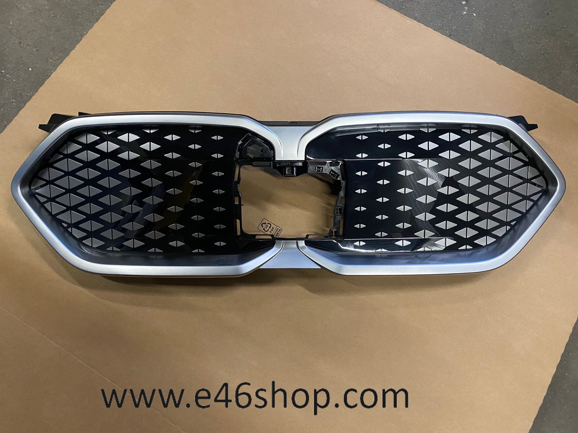 BMW X2 GRILLE OE 51135A4B3C9 NIEUW ORG BMW, -, -, Nieuw, Ophalen of Verzenden