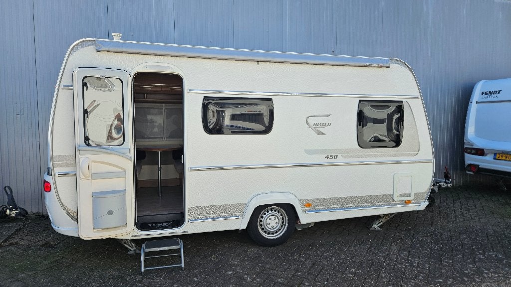 Fendt Bianco 450 SF uit 2015 nieuwe tent, mover, zakluifel, Caravans en Kamperen, Caravans, Frans bed, Treinzit, Particulier, Schokbreker