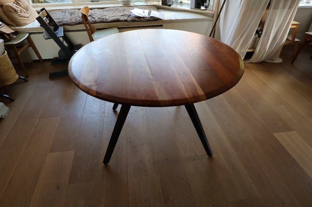 Massief acaciahouten eettafel Ø130 cm met verjongde rand, Ophalen, Gebruikt, Rond, Vier personen