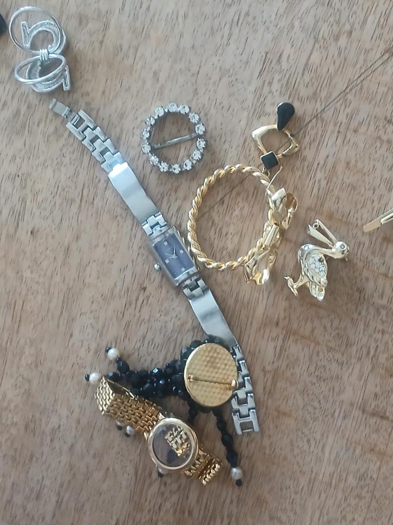 Partij diverse antieke  en vintage sieraden en accessoires, Ophalen of Verzenden, Gebruikt