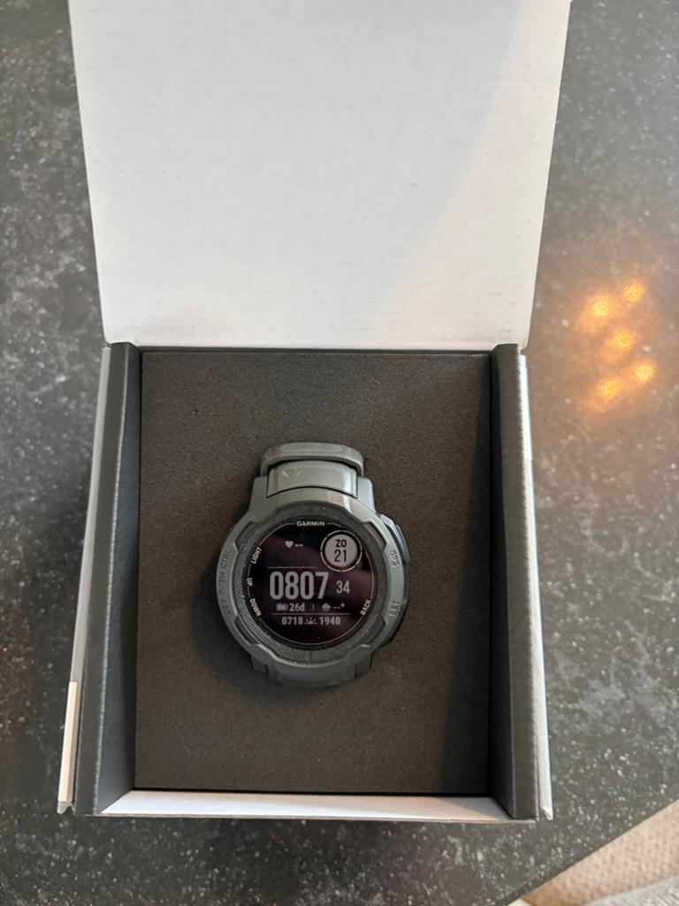 Garmin Instinct 2 met GPS (z.g.a.n.), Zwart, Ophalen of Verzenden, Zo goed als nieuw, Waterdicht