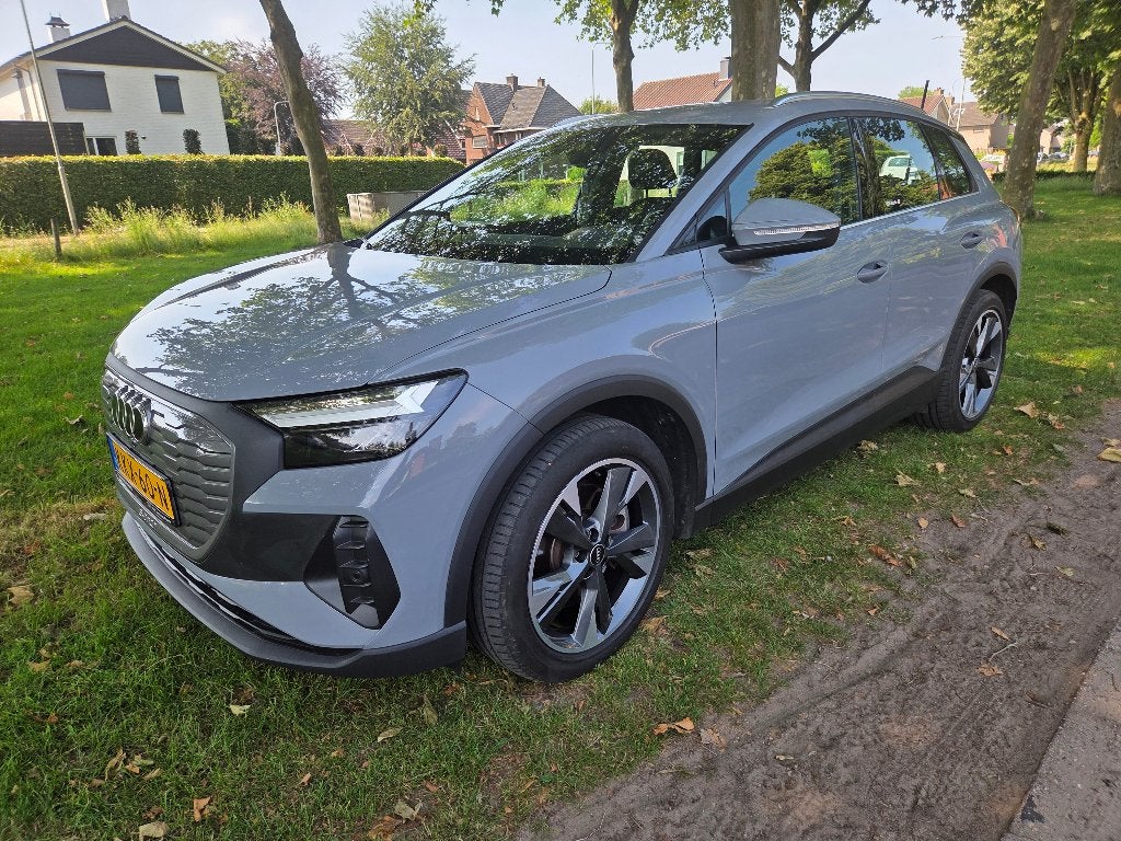 Audi Q4 etron met weinig km en zo goed als nieuw qua staat, Auto's, Audi, Euro 6, Elektrisch, SUV of Terreinwagen, 2025 kg