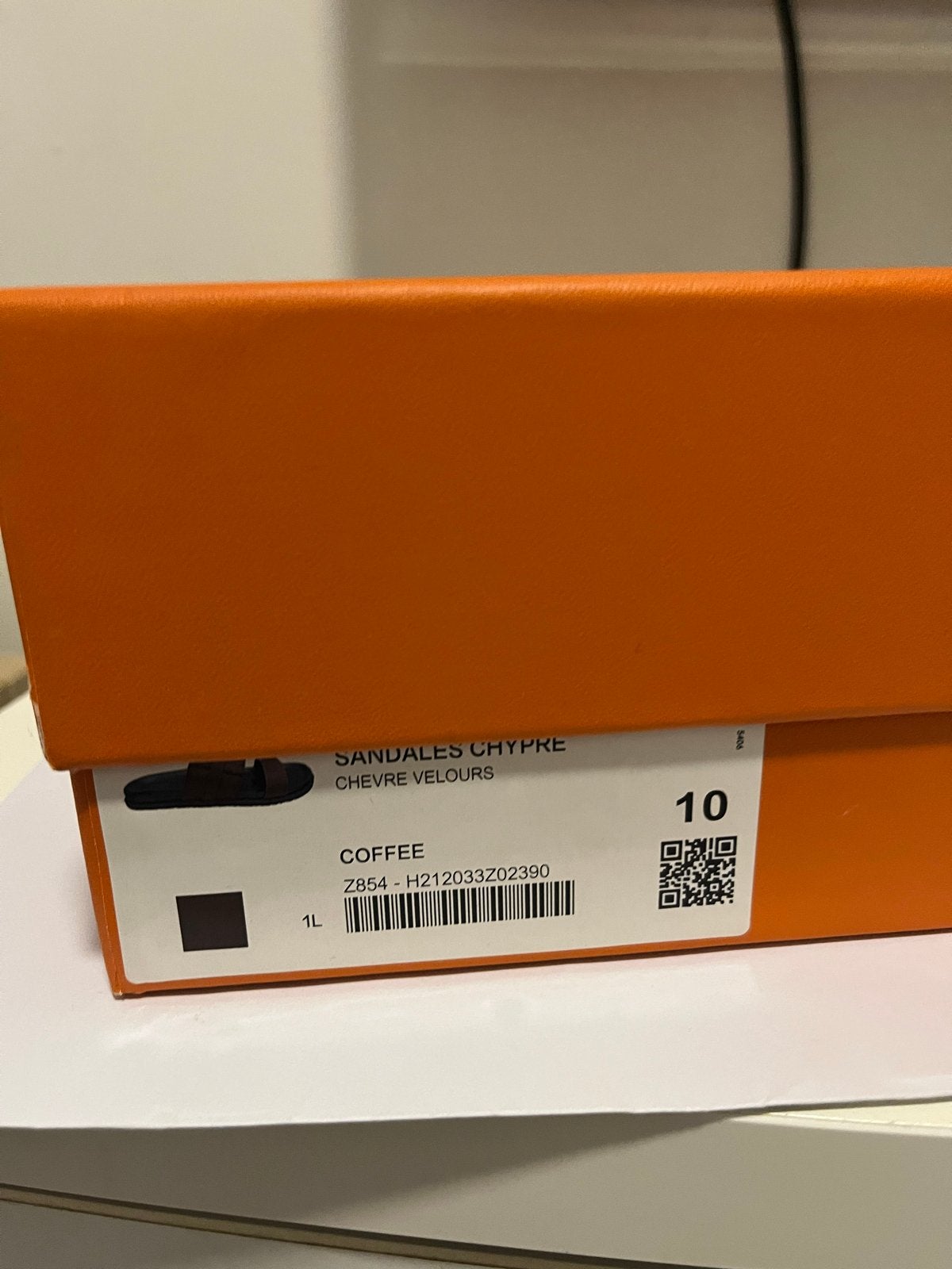 Hermès Chypre Sandalen - Koffiebruin, Kleding | Dames, Ophalen of Verzenden, Nieuw, Bruin, Sandalen of Muiltjes