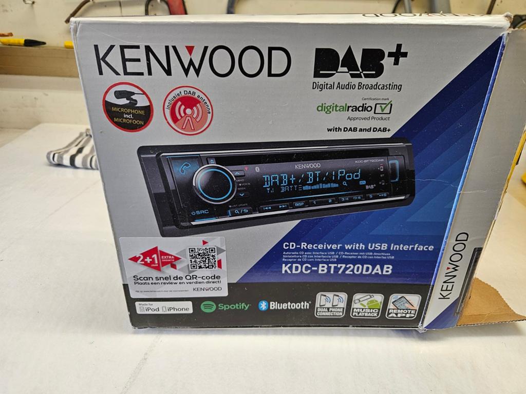 Kenwood KDC-3000R Autoradio CD-speler, Auto diversen, Autoradio's, Gebruikt, Ophalen of Verzenden