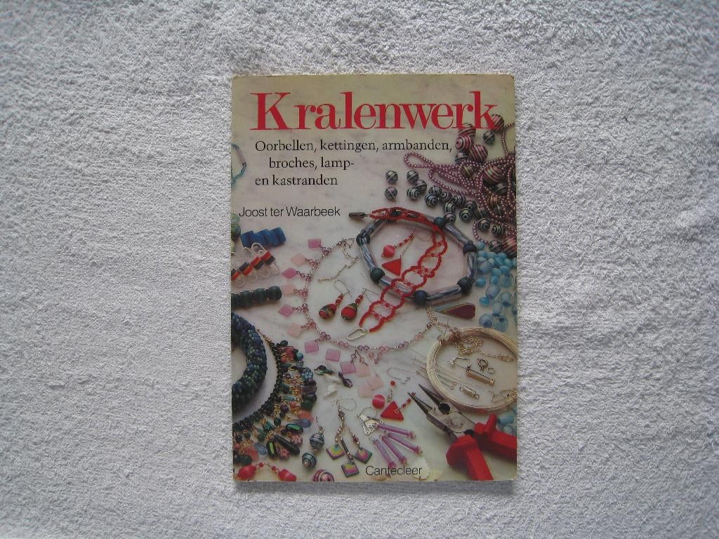 Kralenwerk: oorbellen, kettingen, armbanden, broches enz., Ophalen of Verzenden, Zo goed als nieuw, Overige onderwerpen, Joost ter Waarbeek