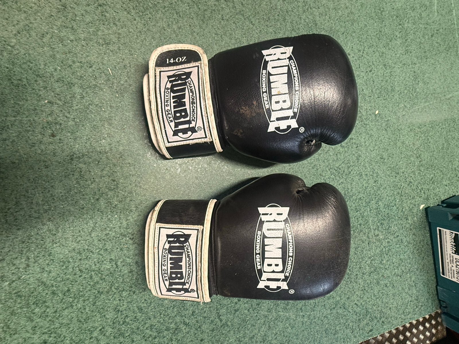 Bokshandschoenen, scheenbeschermers en bandages Rumble, Sport en Fitness, Maat XS of kleiner, Ophalen, Gebruikt, Overige
