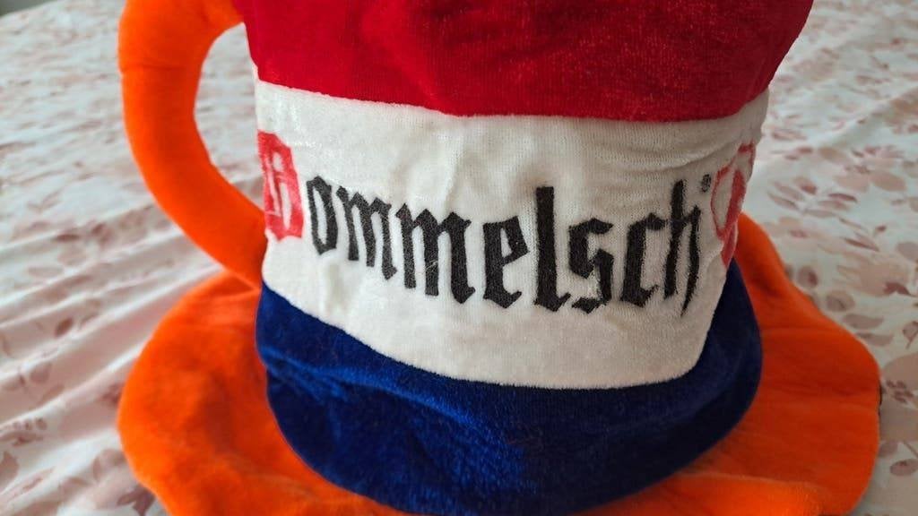 Dommelsch Bierpul Hoed - Oranje, Rood, Wit, Blauw, Verzamelen, Biermerken, Ophalen of Verzenden, Zo goed als nieuw, Pul(len), Dommelsch