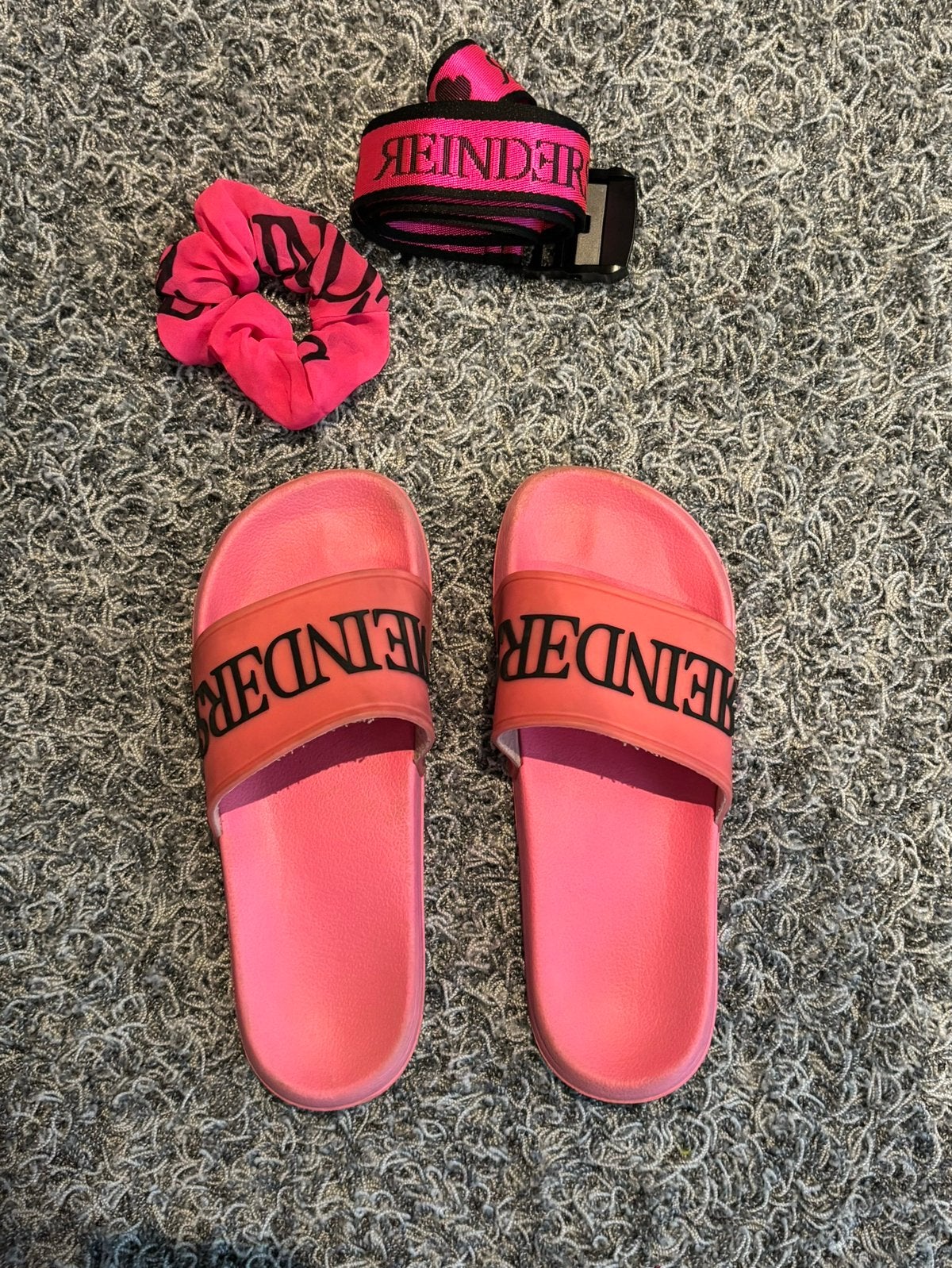 Reinders slippers maat 40 met bijpassende riem en chrunchy, Slippers, Ophalen of Verzenden, Roze, Gedragen