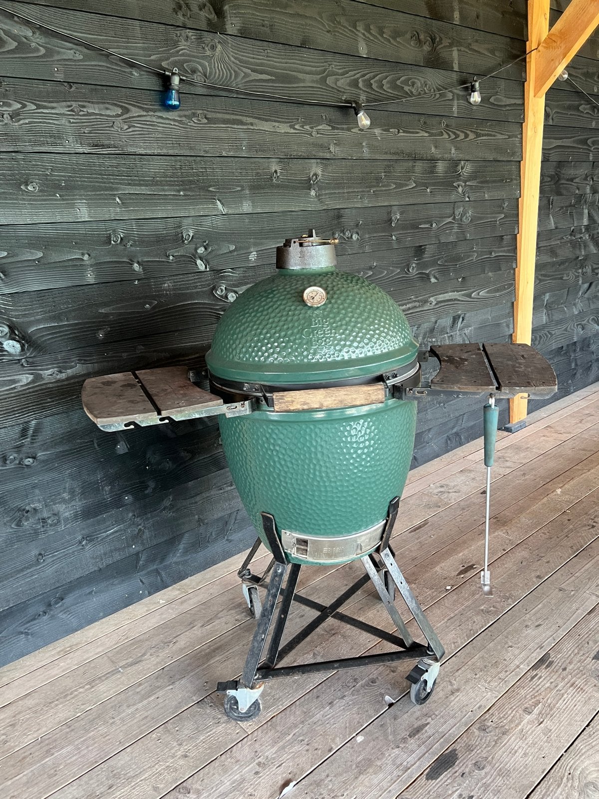 Big Green Egg Large met onderstel, zijtafels en accessoires, Verzenden, Gebruikt