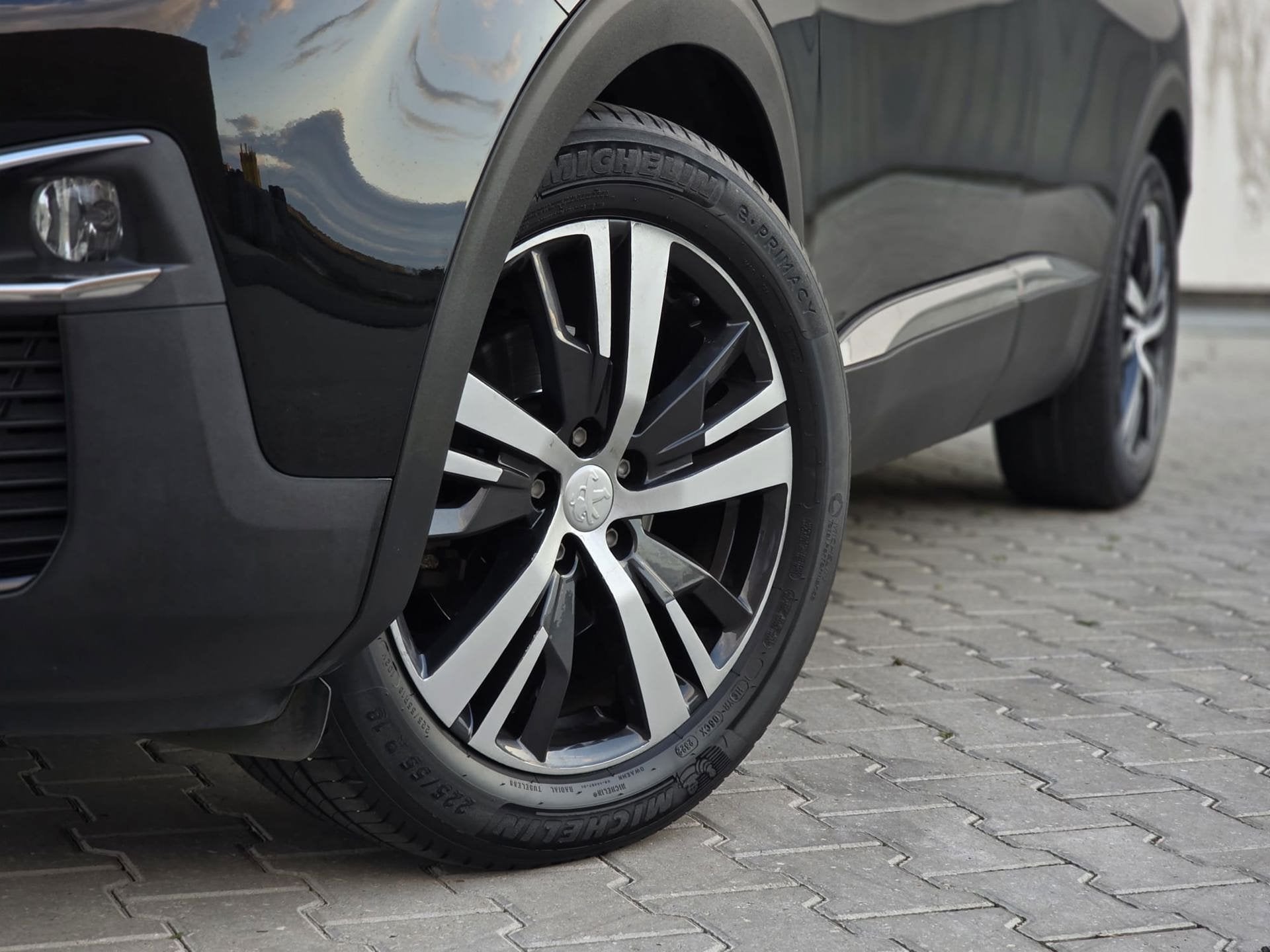 Peugeot 3008 1.2 PureTech Allure|NAVI|PDC|ACC, Stof, Gebruikt, 1199 cc, Met garantie (alle)
