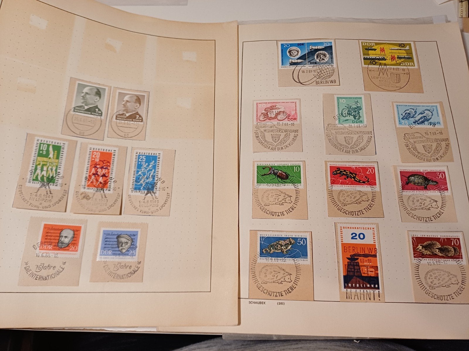 DDR prachtige verzameling op albumbladen deel 1/2 (O12), Postzegels en Munten, Postzegels | Volle albums en Verzamelingen, Ophalen of Verzenden