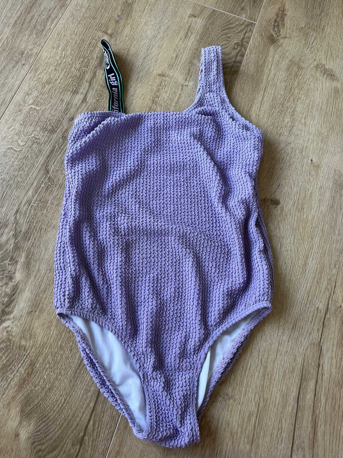 Badpak lila maat 134/140, Ophalen of Verzenden, Zo goed als nieuw, Meisje, Sport- of Zwemkleding